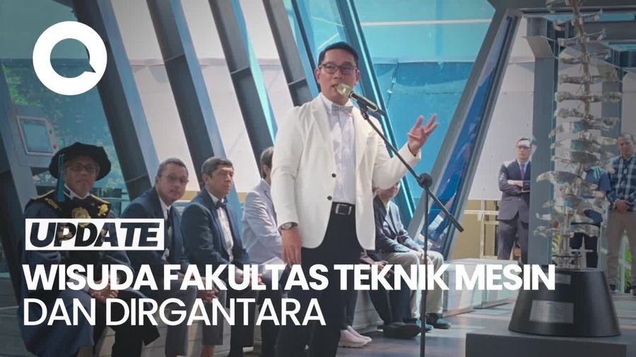Senyum Ridwan Kamil Saat Wakili Wisuda Eril di ITB