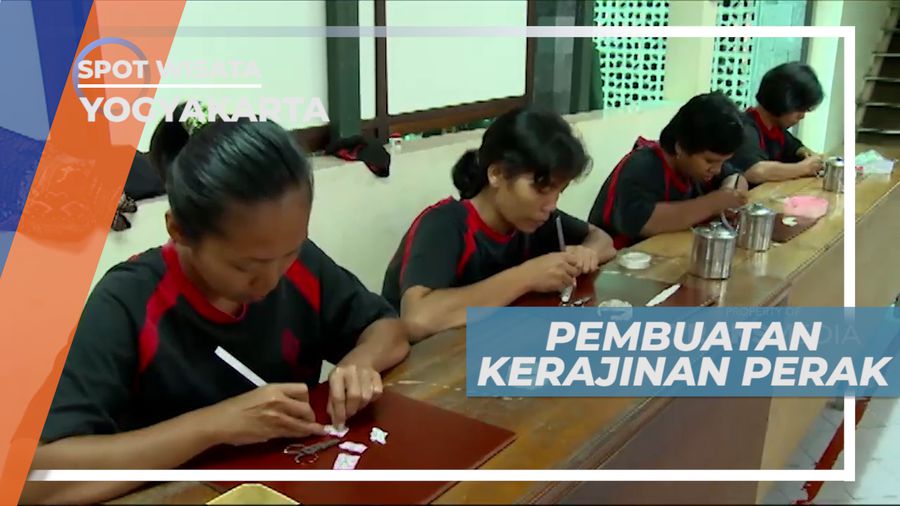 Melihat dari Dekat Proses Pembuatan Kerajinan Perak di Kota Gede, Yogyakarta