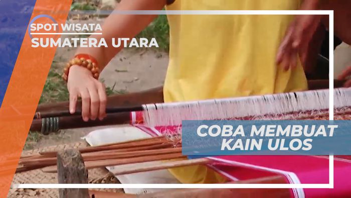 Mencoba Membuat Kain Ulos Khas Pulau Samosir, Sumatera Utara