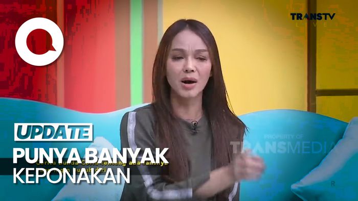 Bunda Corla Habiskan Puluhan Juta Rupiah untuk THR Keluarga