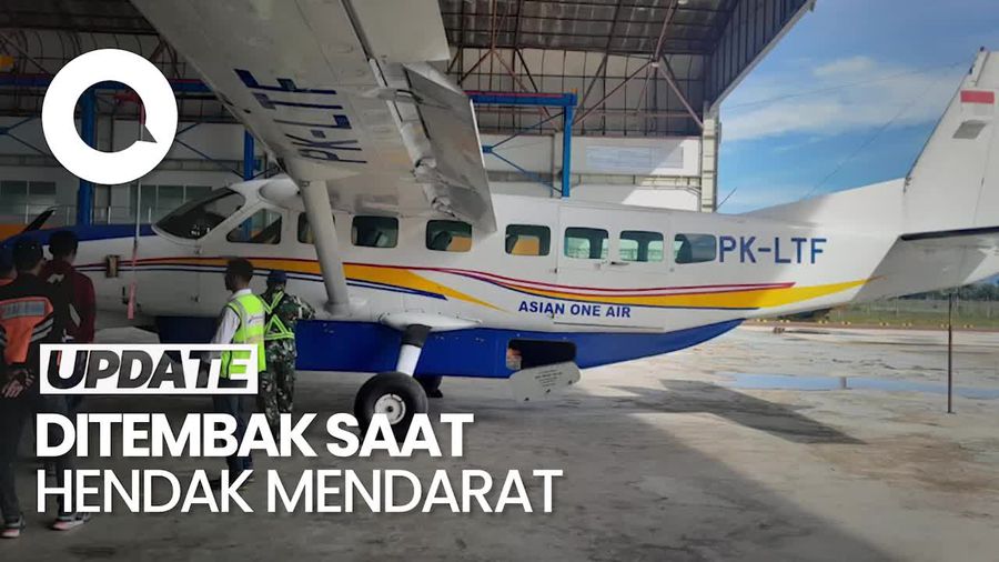 Penampakan Pesawat Sipil Berlubang Usai Diberondong Tembakan Oleh KKB