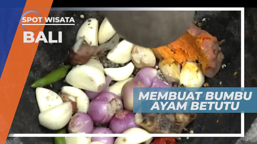 Membuat Bumbu Kaya Rempah Kuliner Ayam Betutu yang Khas, Bali