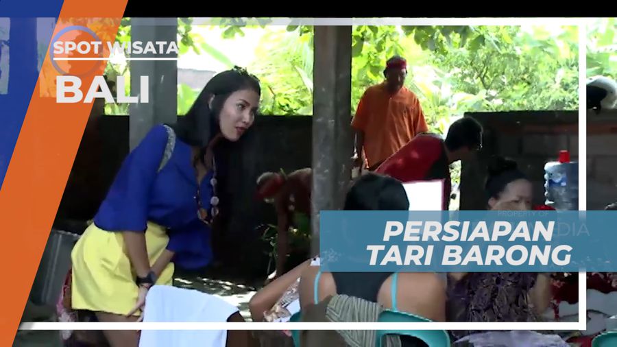 Melihat Persiapan Para Penari Barong di Belakang Panggung, Bali