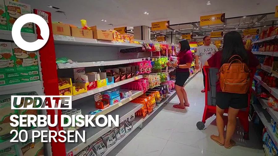 Full Day Sale, Kue Lebaran di Transmart Kokas Diserbu Pembeli