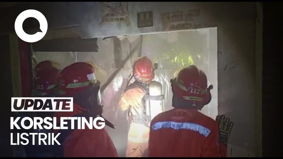 Toko Baju di DTC Wonokromo Surabaya Terbakar, Lorong Dipenuhi Asap 