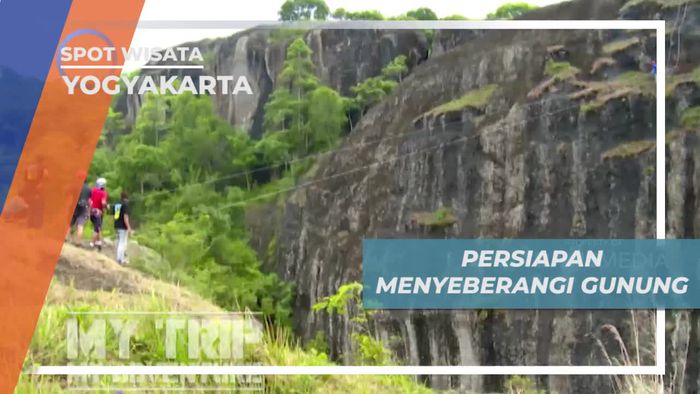 Persiapan Menyebrangi Tebing di Gunung Api Purba Yogyakarta