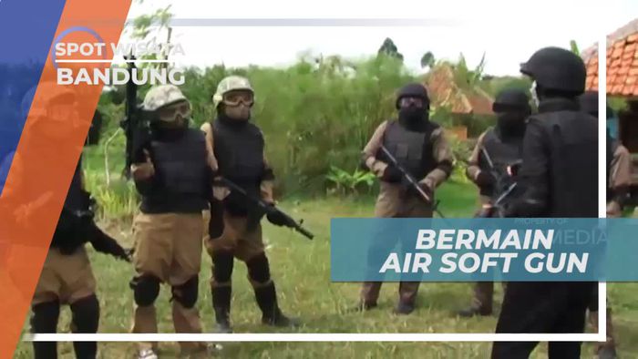 Adu Tangkas Bermain Air Soft Gun di Kota Bandung