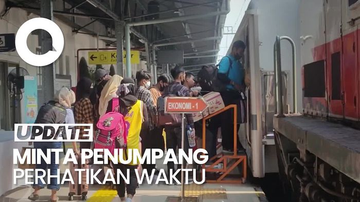 Duh! KAI Sebut Sejumlah Penumpang Ketinggalan Kereta di Stasiun Senen