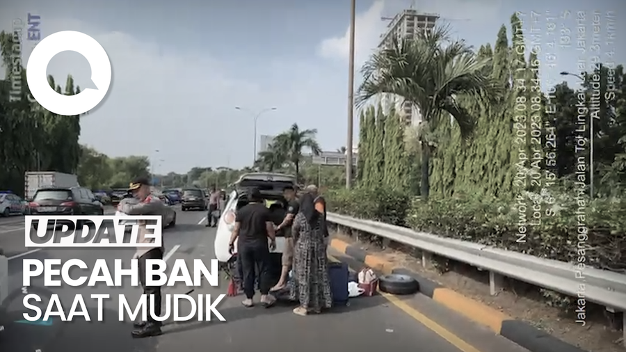 Momen Kapolsek Pesanggrahan Ganti Ban Pemudik gegara Pecah