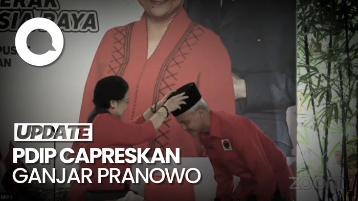 Momen Megawati Pakaikan Peci ke Ganjar Pranowo