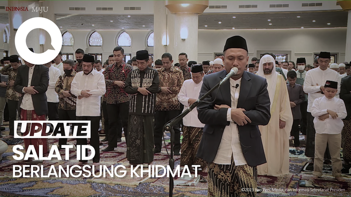 Jokowi-Ganjar Salat Id di Masjid Sheikh Zayed Solo