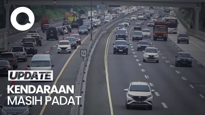 Contraflow Masih Diberlakukan di Tol Cikampek