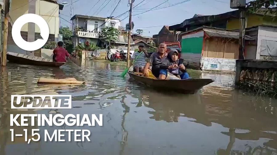 Dayeuhkolot Terdampak Banjir, Warga Gunakan Perahu untuk Aktivitas