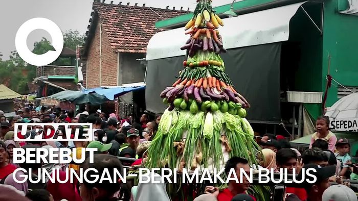 Semarak Tradisi Bulusan di Kudus