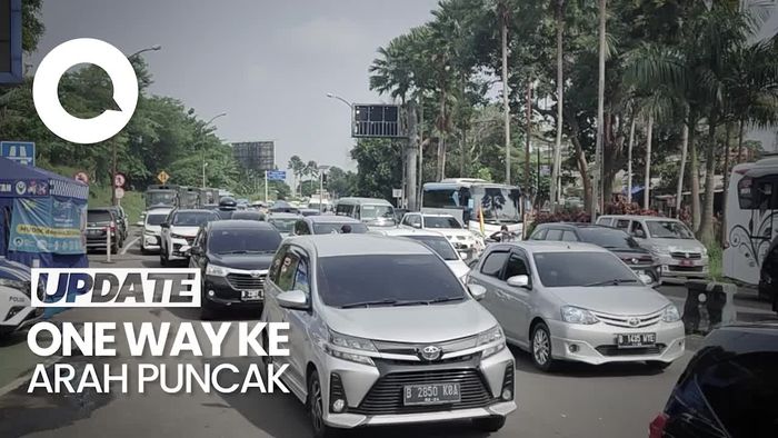 Jalur Puncak Bogor Pagi Ini Macet, One Way Diterapkan!