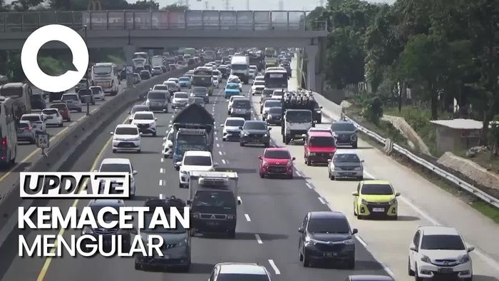 Lalin Tol Cipali Padat, Polisi Sterilisasi Pemudik Berhenti di Bahu Jalan