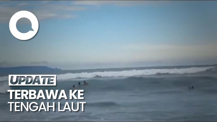 Detik-detik 3 Wisatawan Terseret Ombak di Pantai Drajid Lumajang