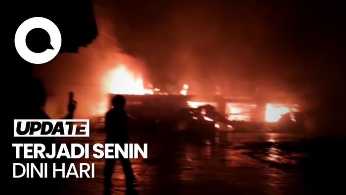 Kebakaran di Pasar Salak Tasikmalaya, Puluhan Kios Hangus