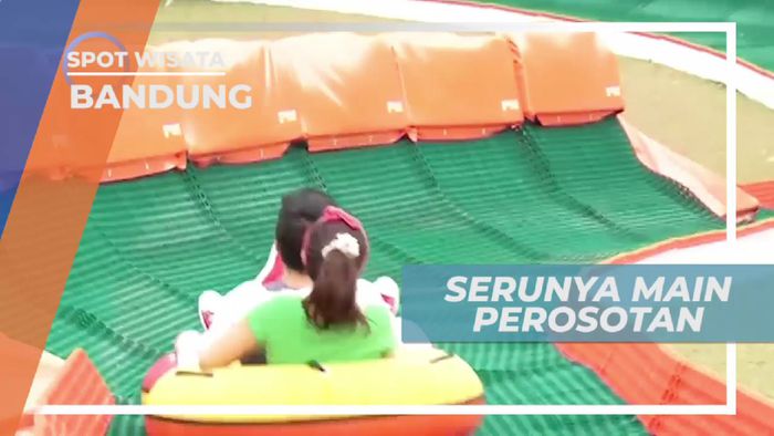 Seru-seruan Pacu Adrenalin, Meluncur dari Ketinggian Dengan Ban Karet, Bandung