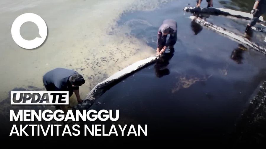 Penampakan Pantai Batam Tercemar Minyak Hitam