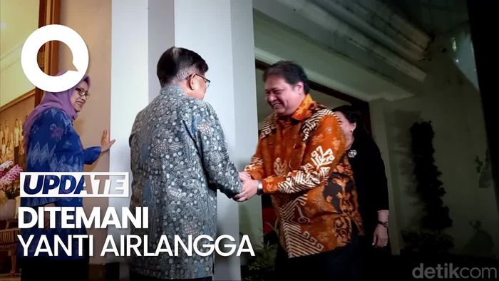 Airlangga Sambangi Kediaman JK, Bahas Apa?