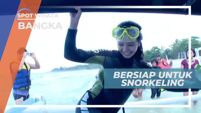 Memakai Peralatan Keselamatan Untuk Snorkeling di Bangka
