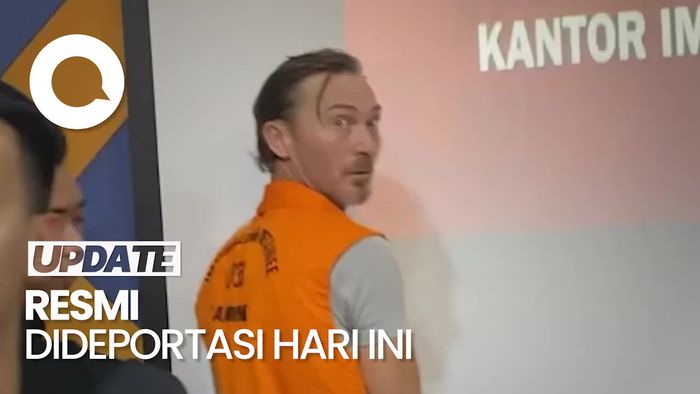 Bule Australia Pelaku Peludahan Imam Masjid Dideportasi