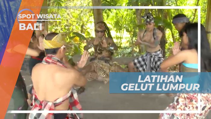 Belajar Tehnik Dasar Budaya Tradisional Gelut Lumpur, Bali