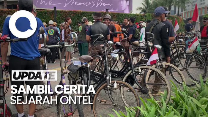 Komunitas Ontel Ramaikan CFD di Bundaran HI
