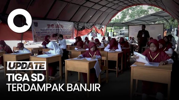 Sekolah Terendam Banjir, Siswa di Polman Ujian di Masjid-Tenda Darurat