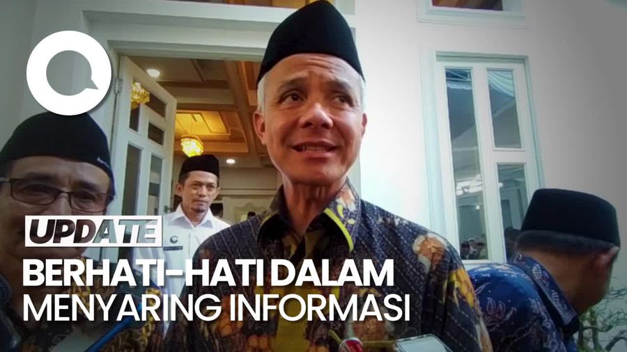 Ganjar Ingatkan Bahaya Hoaks Saat Hadiri Haul KH Dalhar Watucongol