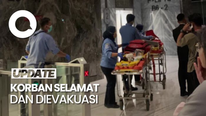 Kronologi Lift di Pakuwon Tower Macet hingga Belasan Orang Terjebak