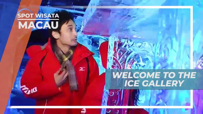 Memakai Jaket Khusus Memasuki Ice Gallery Macau