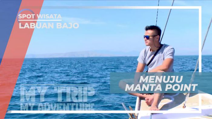 Berperahu Menuju Manta Point Labuan Bajo