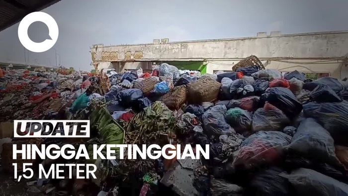 Penampakan Sampah Menggunung di Pasar Sehat Cileunyi