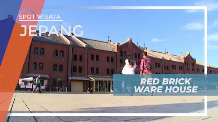 Mengabadikan Momen Dengan Berfoto di Red Brick Ware House Jepang