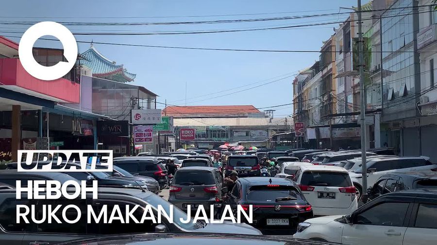 Kemacetan di Area Parkir Ruko Makan Jalan di Pluit Jakut