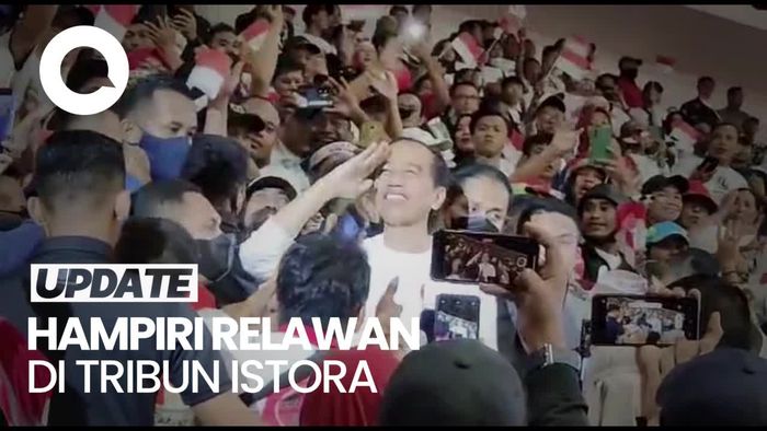 Gaya Hormat Jokowi ke Relawan saat Hadiri Puncak Musra