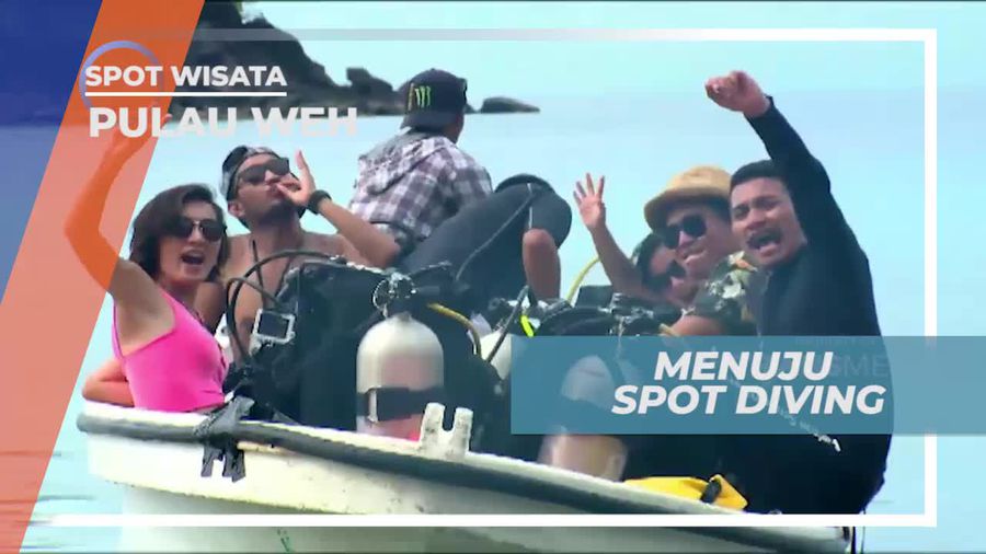Berperahu Menuju Spot Diving di Pulau Weh