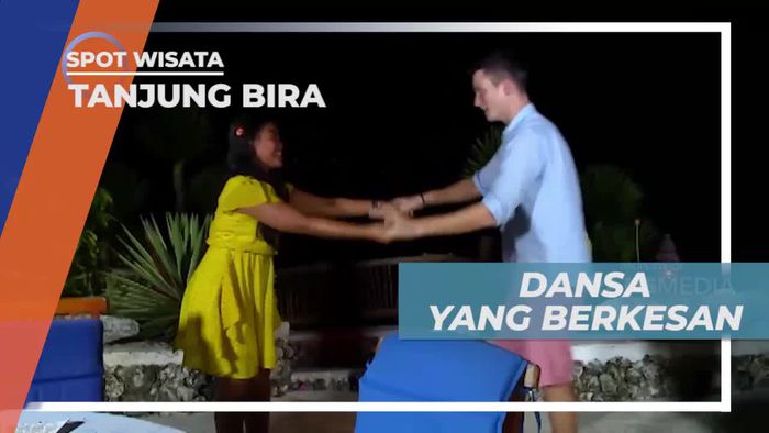 Seru-seruan Berdansa di Tepi Pantai Tanjung Bira
