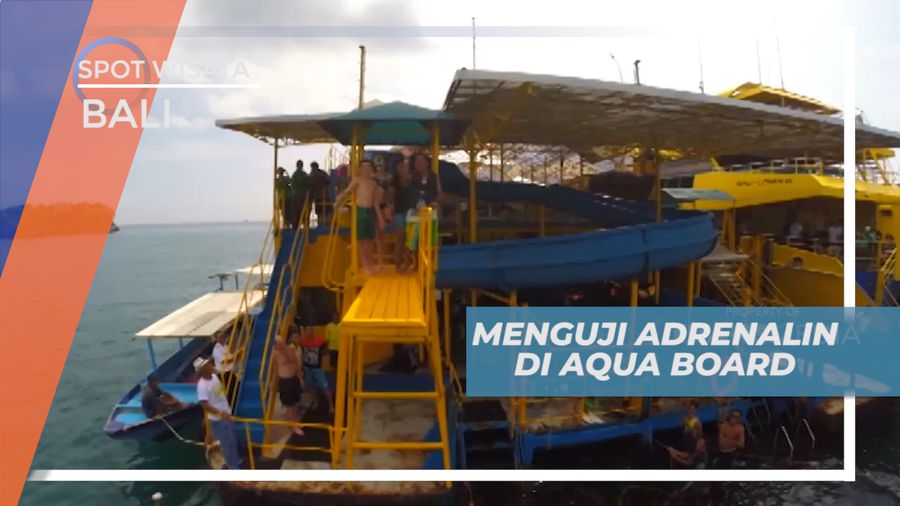Menguji Adrenalin Mencoba Melompat ke Laut Dengan Aqua Board, Bali