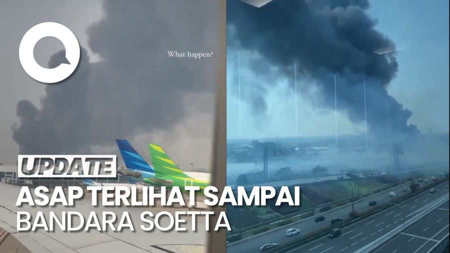 Kebakaran Pabrik Plastik di Kalideres, Asap Hitam Membubung Tinggi