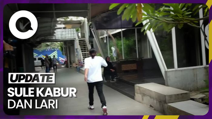 Sule Bungkam saat Disinggung Pertunangan Rizky Febian dan Mahalini