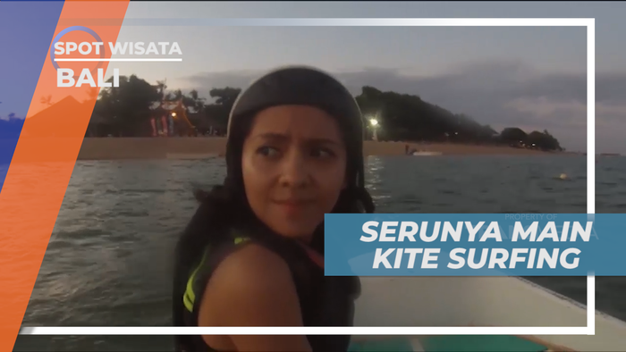 Serunya Surfing Sambil Mengendalikan Layang-layang, Bali