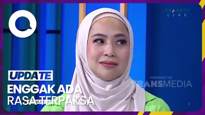 Yang Membuat Feni Rose Makin Mantap Berhijab