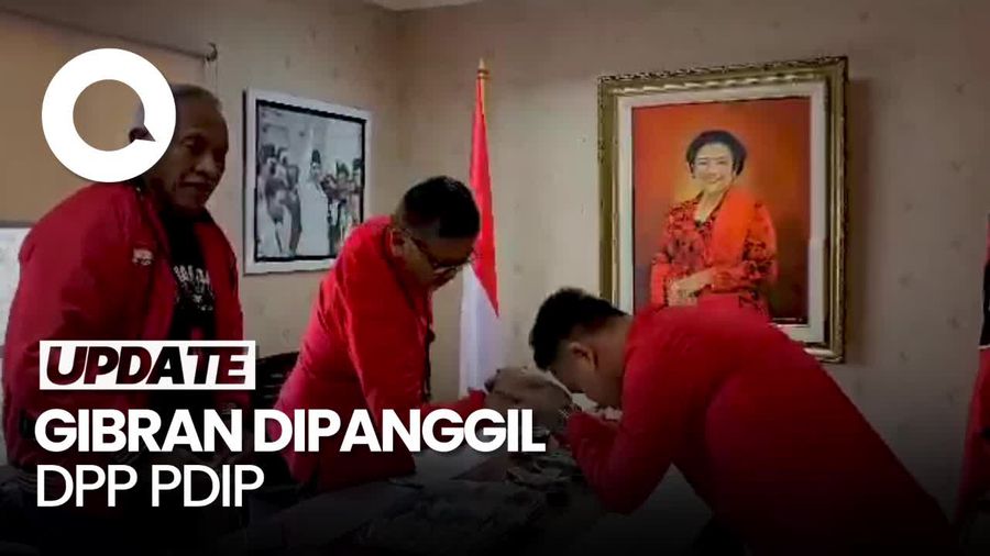 Momen Gibran Salim ke Hasto saat Penuhi Panggilan PDIP