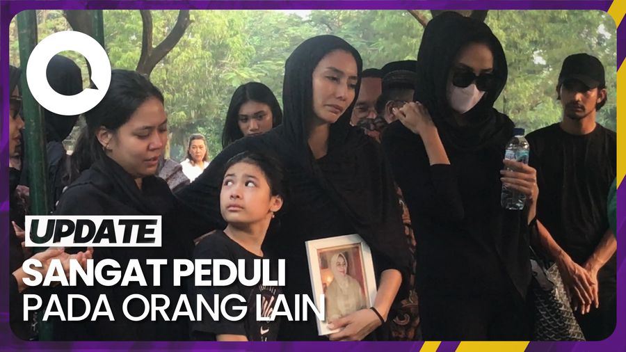 Kenangan Tyas Mirasih Bersama Almarhumah Ibundanya