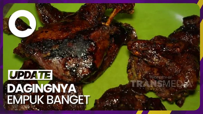 Bikin Laper: Nikmatnya Bebek Bakar Ceu Mumun Tiada Tanding