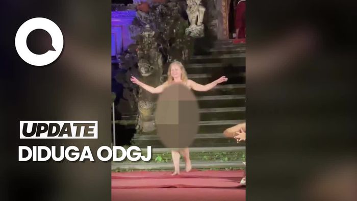 Heboh Bule Perempuan Bugil Saat Pementasan Tari di Bali