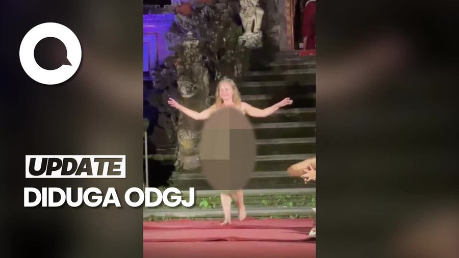 Heboh Bule Perempuan Bugil Saat Pementasan Tari di Bali